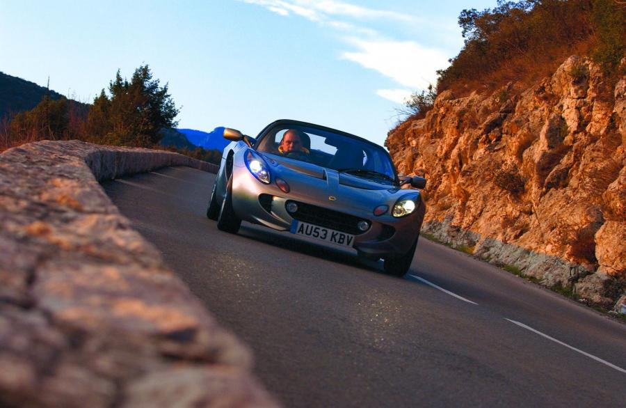  Lotus Elice 2002 года  (фото 20 из 26)